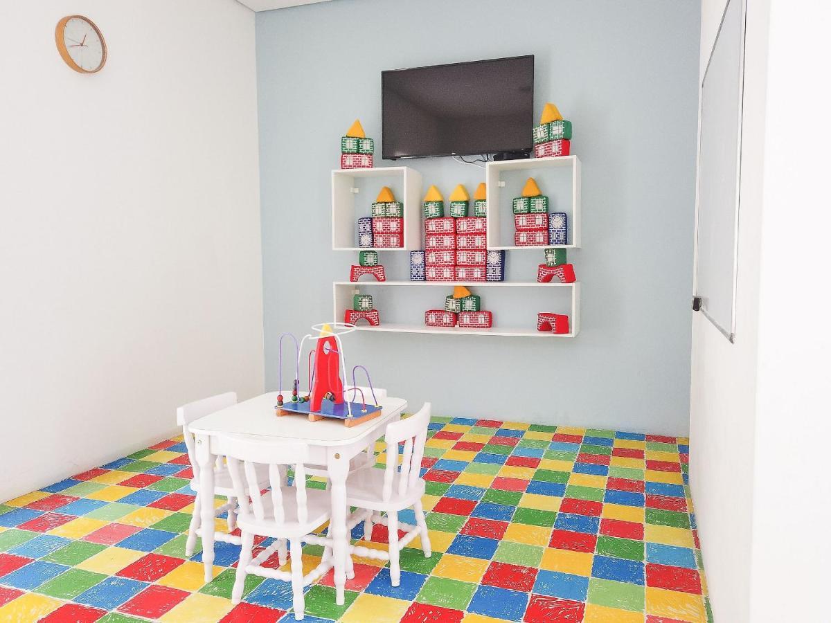 Apartamento Pitangueiras - Lazer E Servico De - 22 Andar *